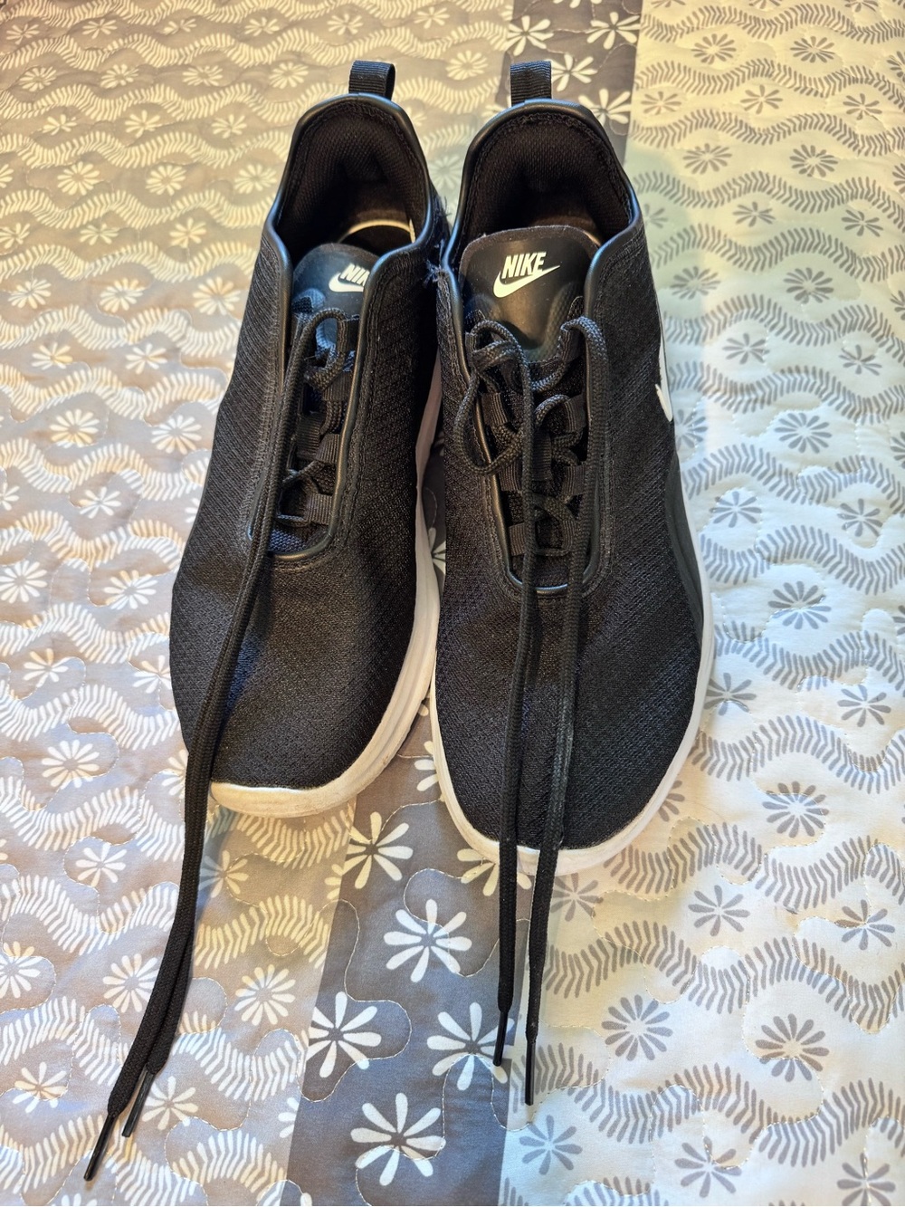 Nike Men’s Black Athletic Sneakers with White Soles